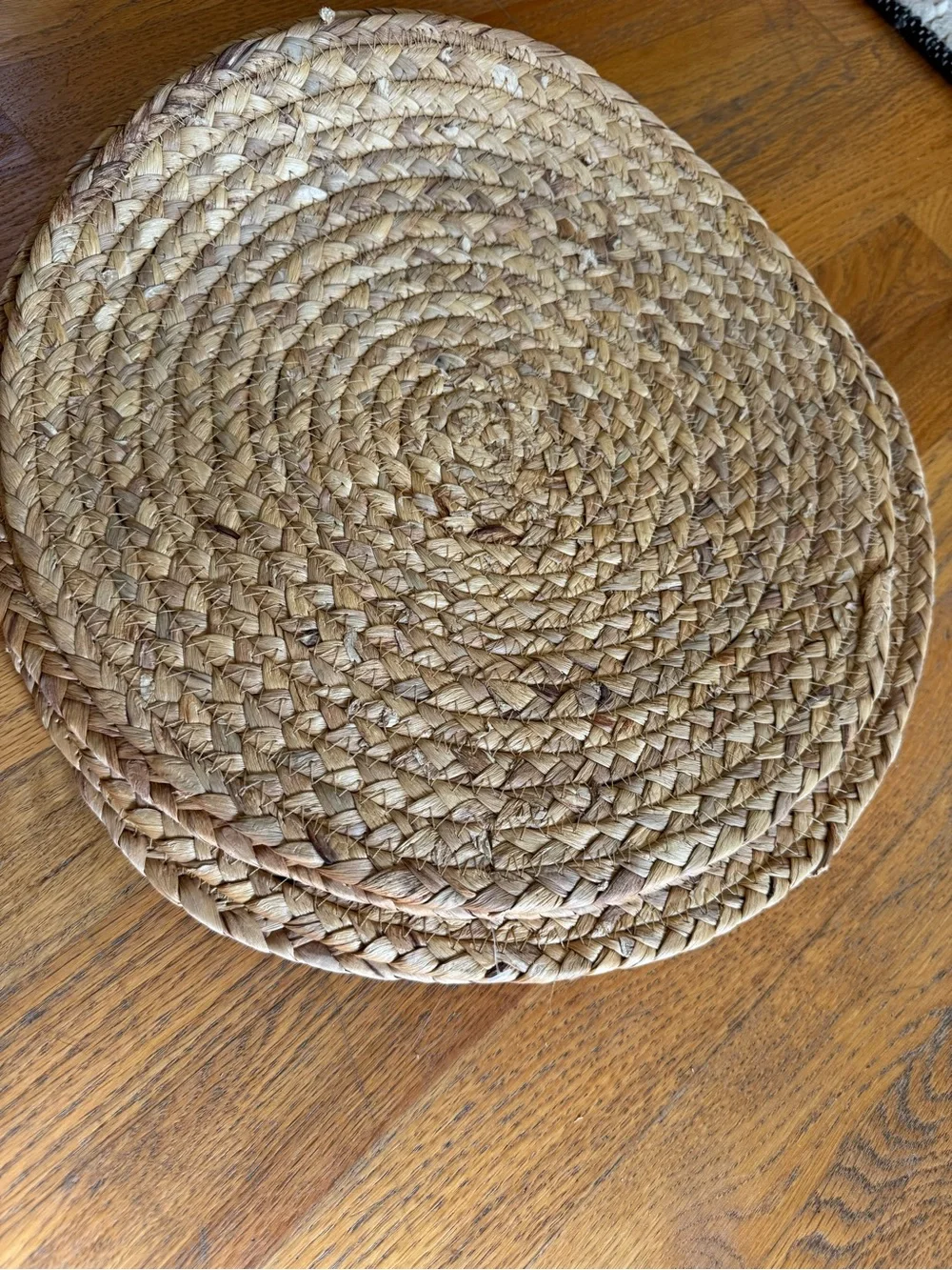 Natural Braided Seagrass Round Placemat - Unbranded 6